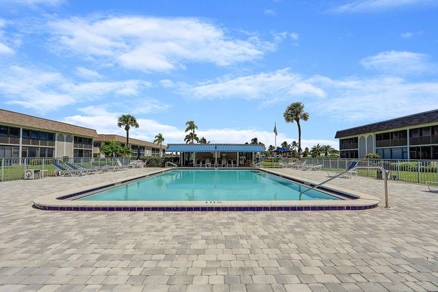 755 Saturn Street E204, Jupiter, FL 33477