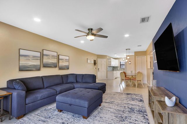 755 Saturn Street E204, Jupiter, FL 33477