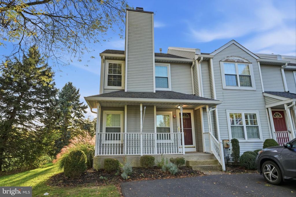 51 VIOLET LN #158A, NEWTOWN, PA 18940 — exterior