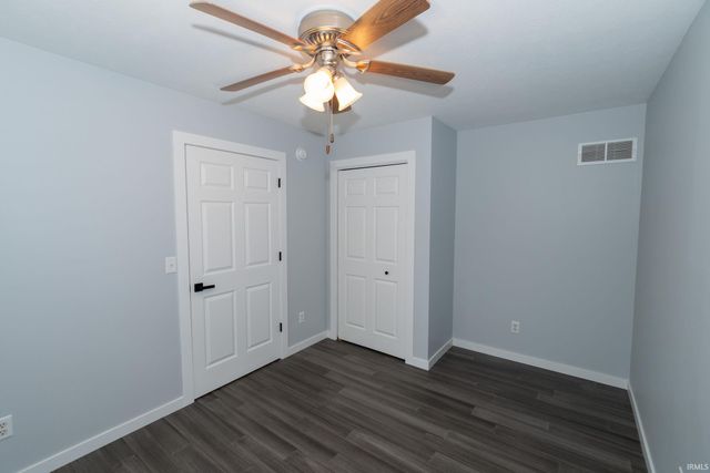 501 Shepherds Cove Drive, Osceola, IN 46561