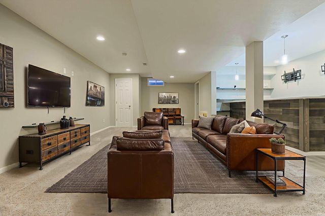 501 Shepherds Cove Drive, Osceola, IN 46561