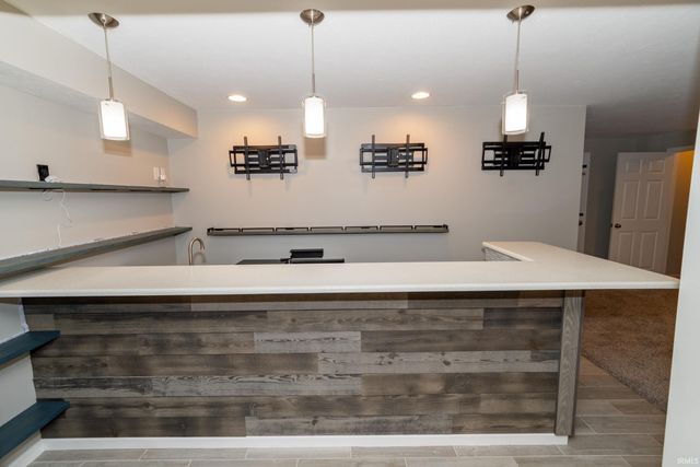 501 Shepherds Cove Drive, Osceola, IN 46561