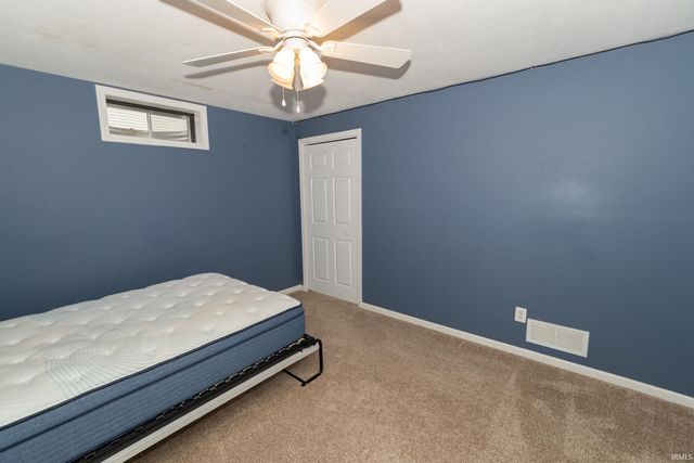 501 Shepherds Cove Drive, Osceola, IN 46561