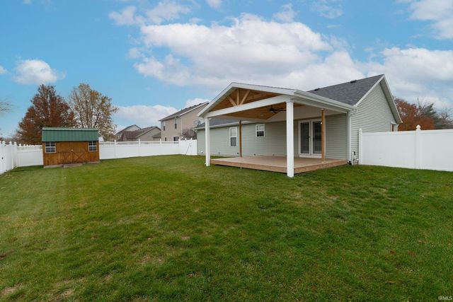 501 Shepherds Cove Drive, Osceola, IN 46561