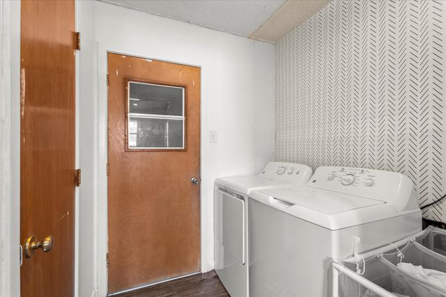 219 Redwood Lane, Levelland, TX 79336