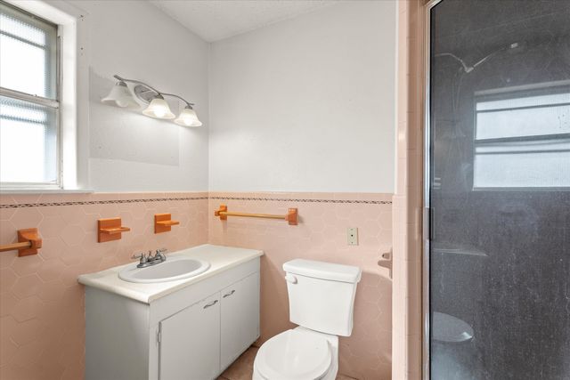 219 Redwood Lane, Levelland, TX 79336