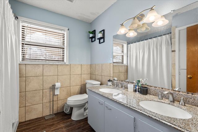 219 Redwood Lane, Levelland, TX 79336