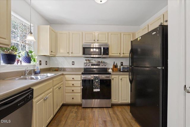 600 Lockwood Drive, Clayton, NC 27527