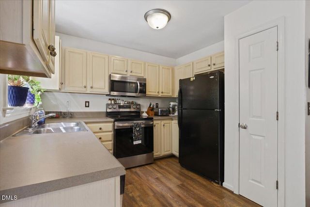 600 Lockwood Drive, Clayton, NC 27527