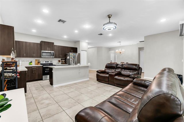 13361 SW 274th Ter, Homestead, FL 33032