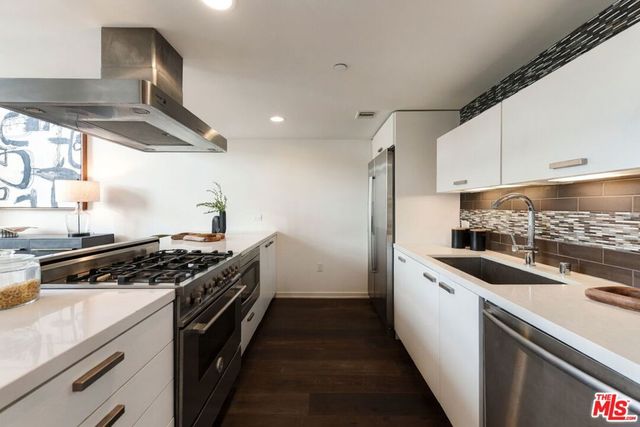 751 N Fairfax Avenue 2, Los Angeles, CA 90046