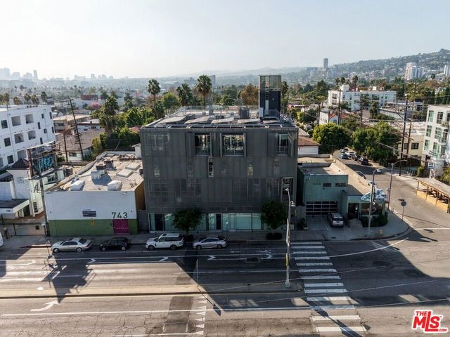 751 N Fairfax Avenue 2, Los Angeles, CA 90046