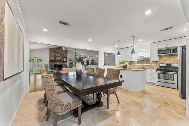 1733 Ebony Lane, Houston, TX 77018