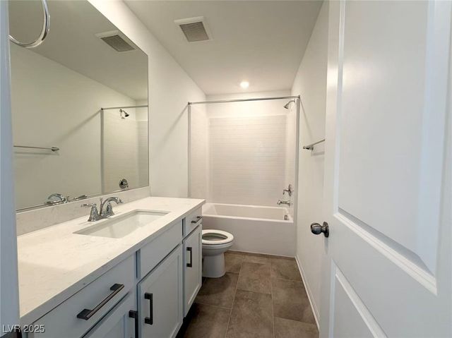 5975 Lindenberry Walk Street, Las Vegas, NV 89113