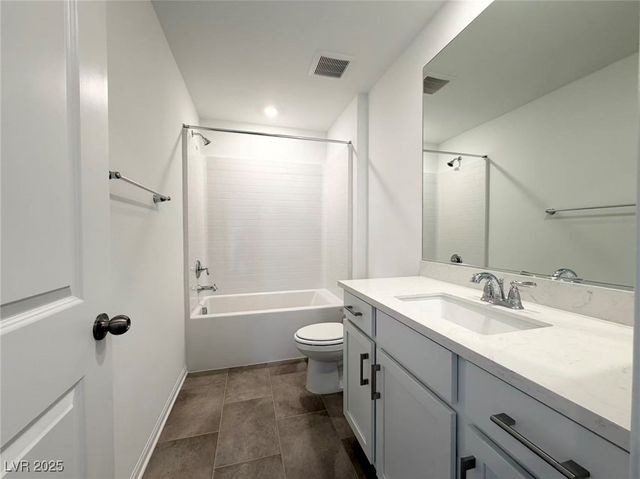 5975 Lindenberry Walk Street, Las Vegas, NV 89113