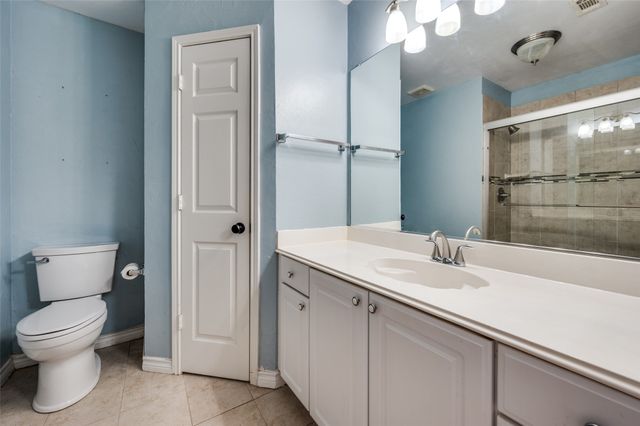 2704 Crestwood Lane, Highland Village, TX 75077