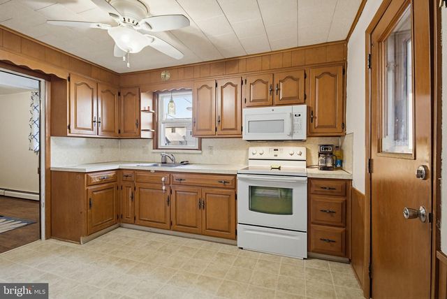 108 ROSE LN, Shoemakersville, PA 19555