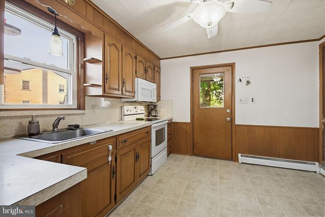 108 ROSE LN, Shoemakersville, PA 19555
