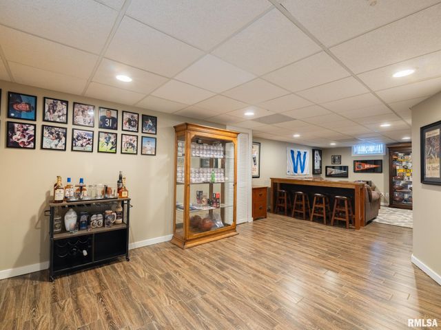 1316 W LAKE Avenue, Peoria, IL 61614
