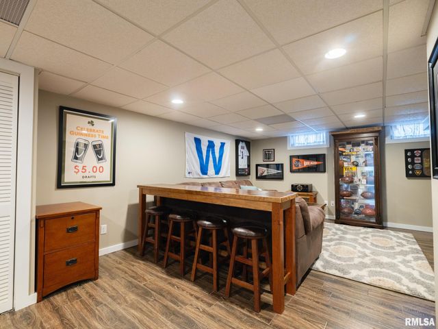 1316 W LAKE Avenue, Peoria, IL 61614