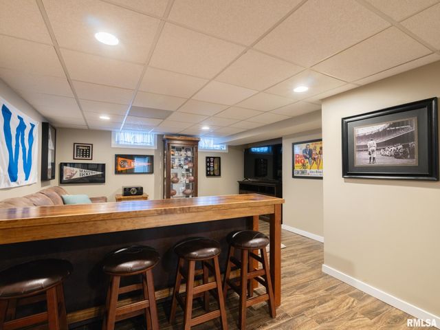 1316 W LAKE Avenue, Peoria, IL 61614