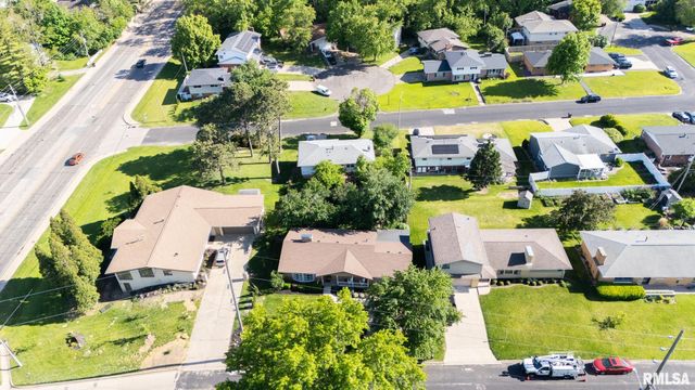 1316 W LAKE Avenue, Peoria, IL 61614