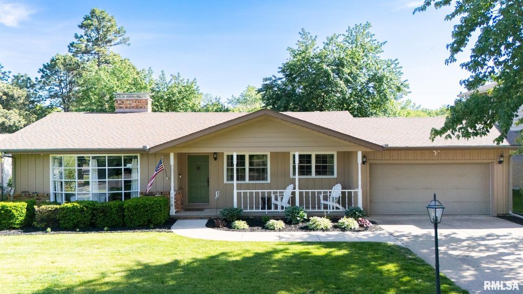 1316 W LAKE Avenue, Peoria, IL 61614