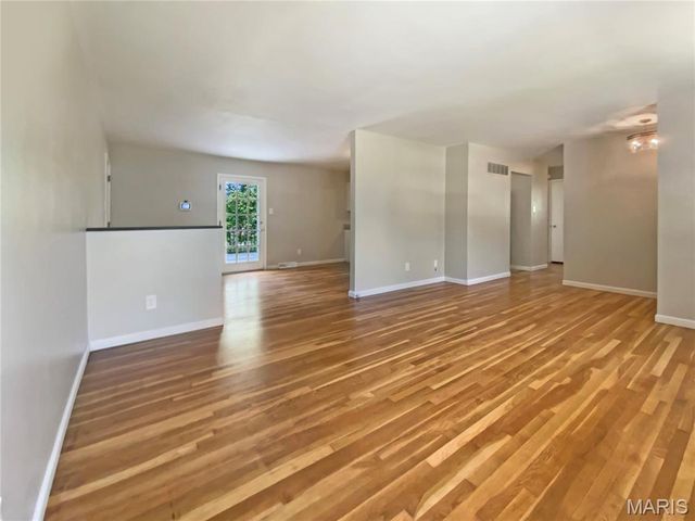 313 Pralle Lane, St Charles, MO 63303