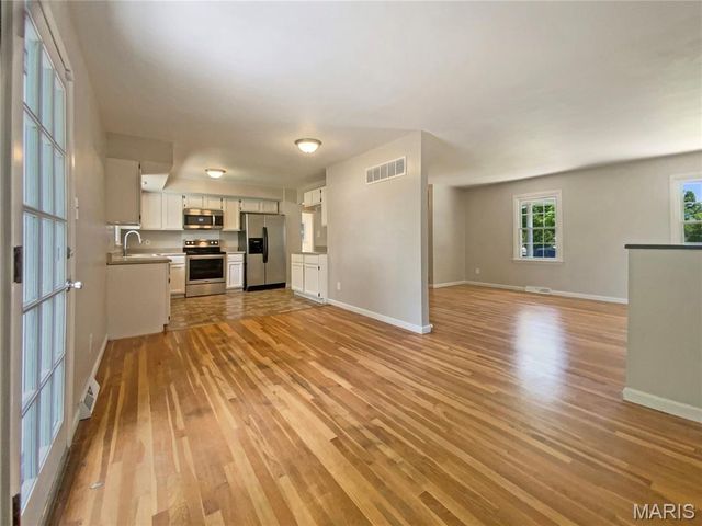313 Pralle Lane, St Charles, MO 63303