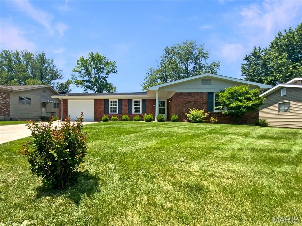 313 Pralle Lane, St Charles, MO 63303