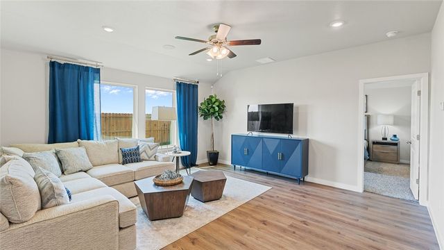 2649 Eltonne Garden Dr, Corpus Christi, TX 78415