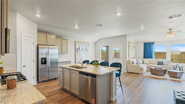 2649 Eltonne Garden Dr, Corpus Christi, TX 78415