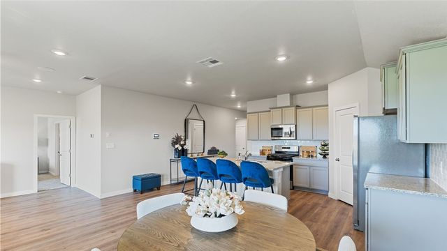 2649 Eltonne Garden Dr, Corpus Christi, TX 78415