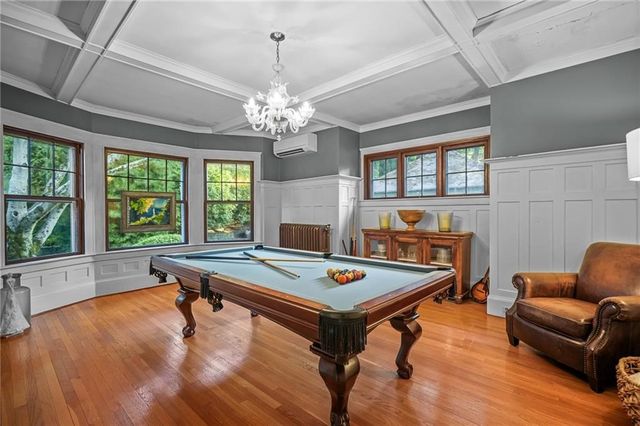 54 Highland Avenue, Warwick, RI 02886