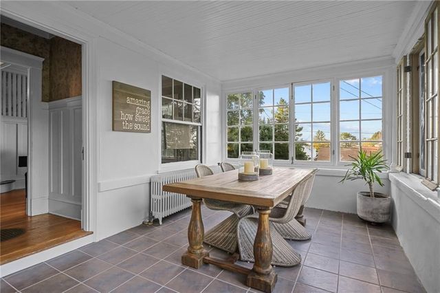 54 Highland Avenue, Warwick, RI 02886