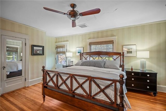 54 Highland Avenue, Warwick, RI 02886