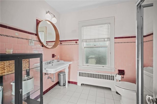 54 Highland Avenue, Warwick, RI 02886