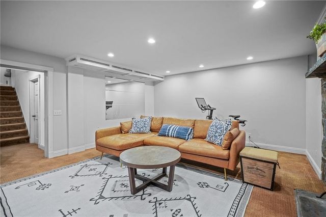 54 Highland Avenue, Warwick, RI 02886