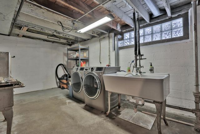 1952 Mckinley Street NE, Minneapolis, MN 55418