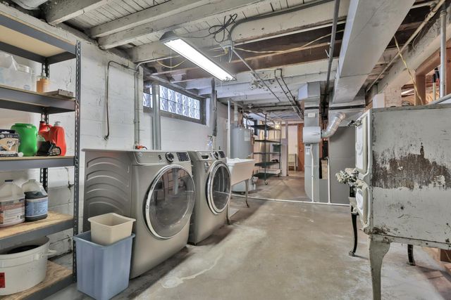 1952 Mckinley Street NE, Minneapolis, MN 55418