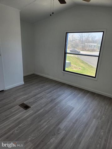 370 PEGRAM ST, Gettysburg, PA 17325
