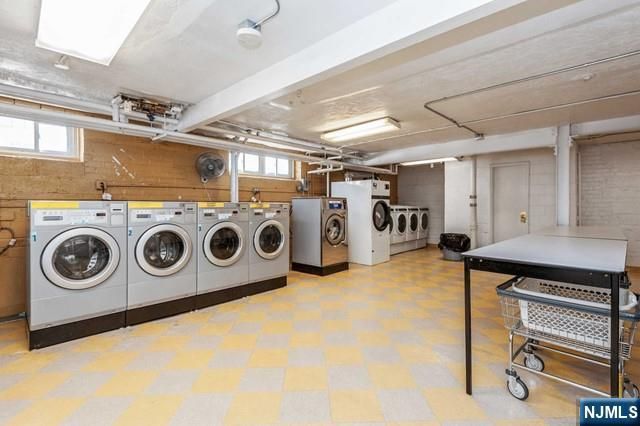 326 N Bridge Plaza 1G, Fort Lee, NJ 07024