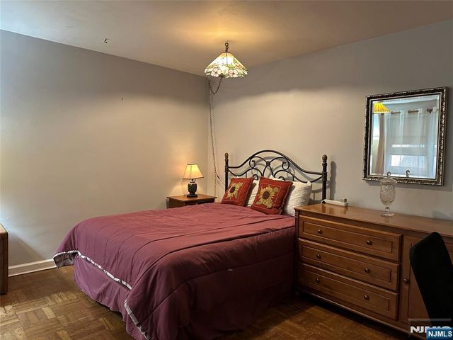 326 N Bridge Plaza 1G, Fort Lee, NJ 07024