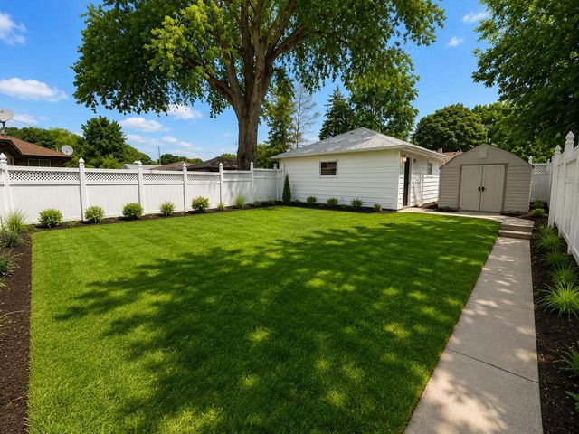 4646 N 72nd STREET, Milwaukee, WI 53218