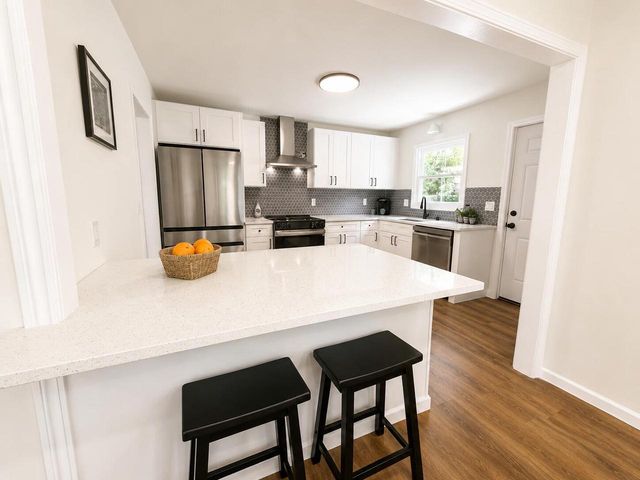4646 N 72nd STREET, Milwaukee, WI 53218