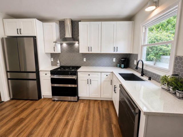 4646 N 72nd STREET, Milwaukee, WI 53218