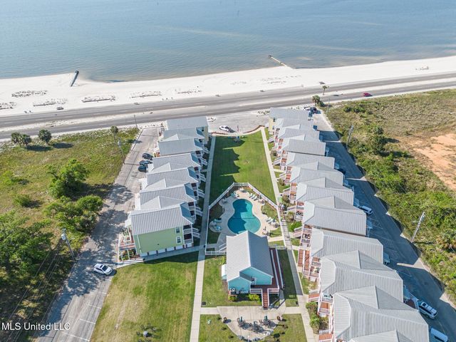 1515 E Beach Boulevard, 132, Pass Christian, MS 39571