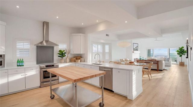 3110 1ST STREET W 101, St Pete Beach, FL 33706