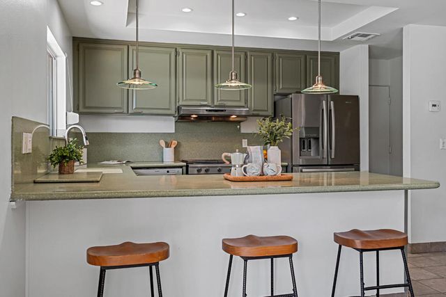 407 N Orchid Tree Lane, Palm Springs, CA 92262