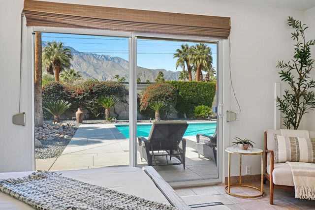 407 N Orchid Tree Lane, Palm Springs, CA 92262